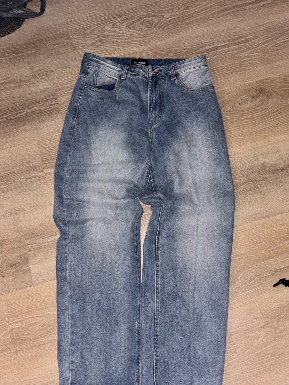 Victorious Men's Blue Straight-Leg Jeans - Classic Washed Denim